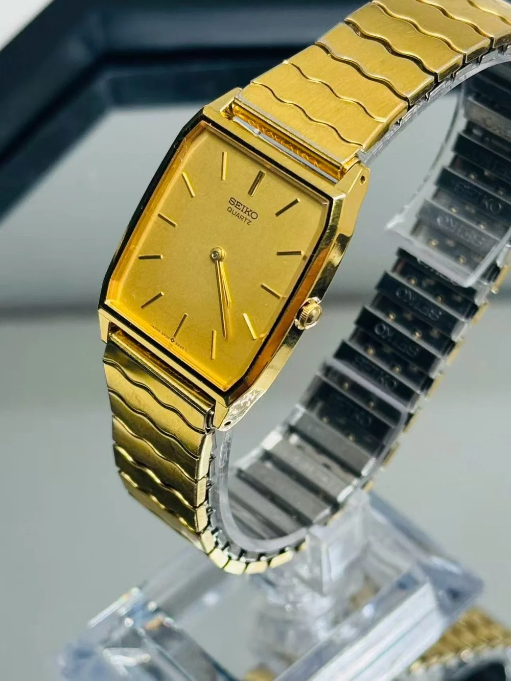 Vintage Seiko Quartz Rectangular Dress Men Watch 5930-5420 New Battery Runs